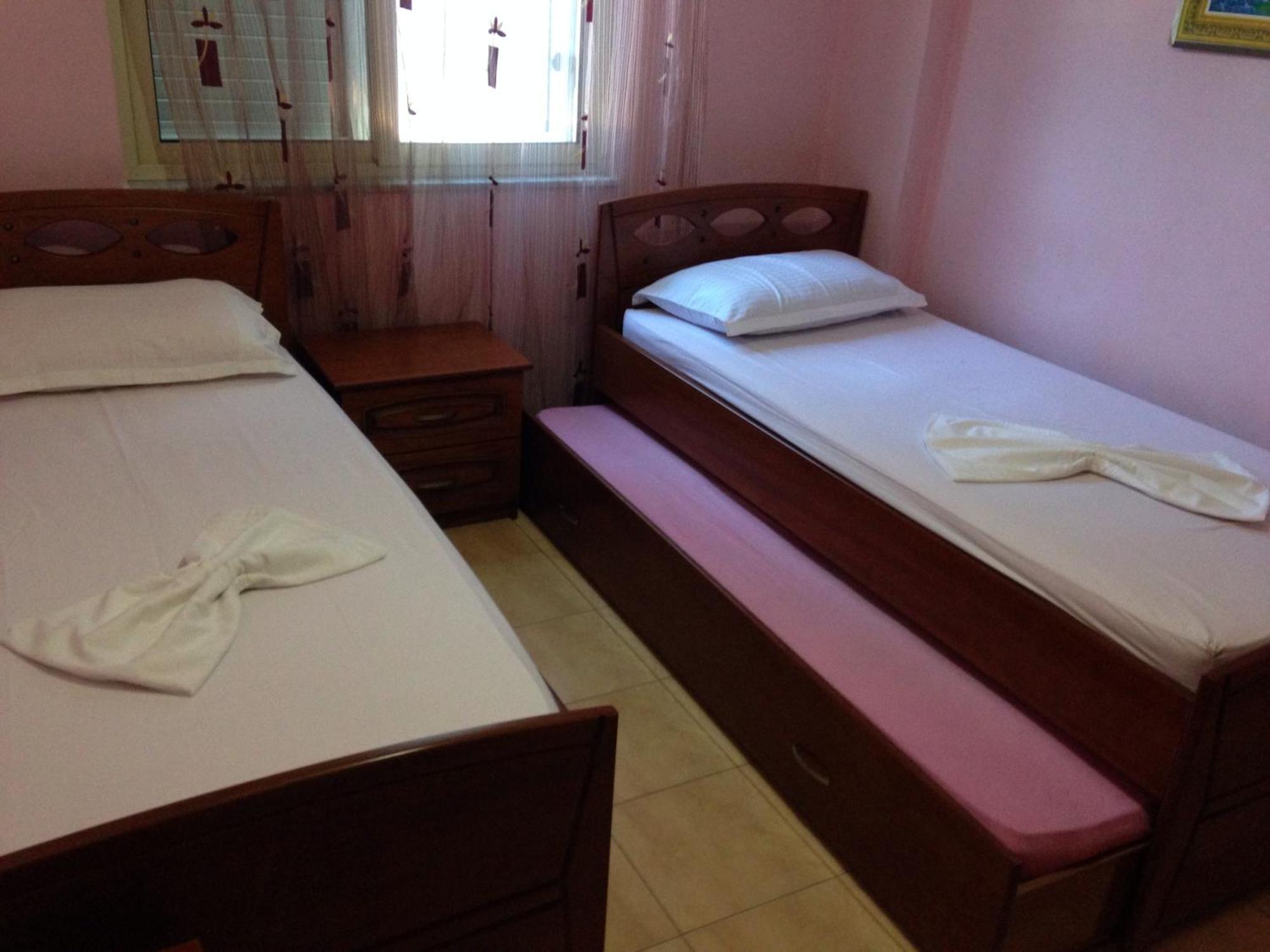 Espana Aparthotel Shkallnur Exterior photo