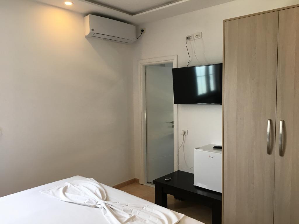 Espana Aparthotel Shkallnur Exterior photo