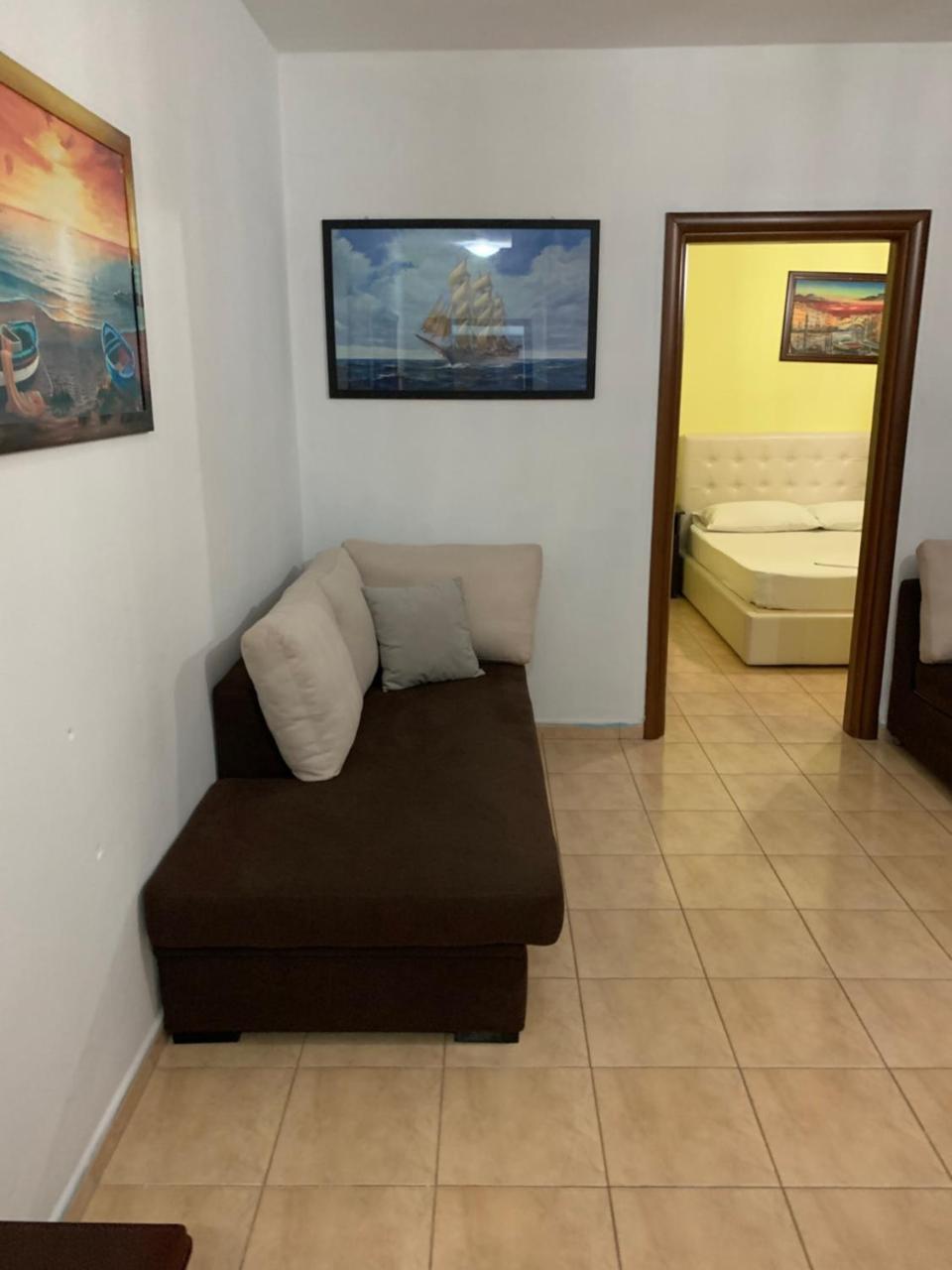 Espana Aparthotel Shkallnur Exterior photo